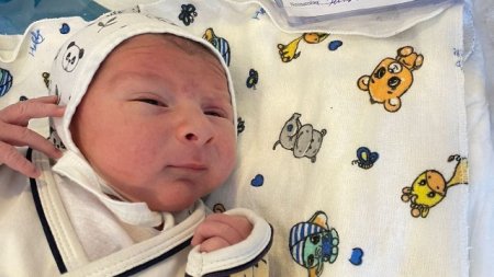 Hərbçi noyabrın 8-də doğulan övladına Zəfər adı verdi Hərbçi noyabrın 8-də doğulan övladına Zəfər adı verdi